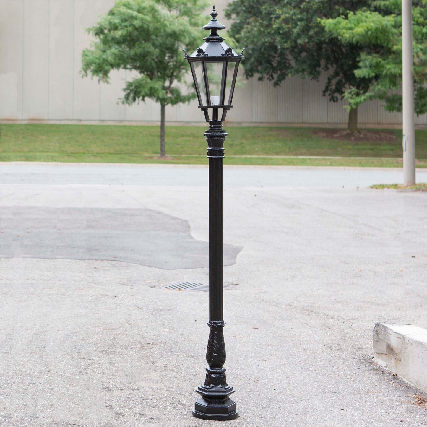 cast aluminum post light