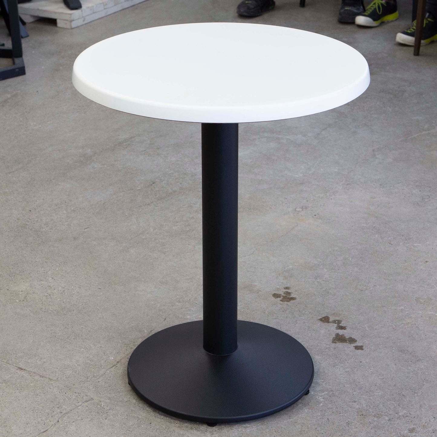 24" round all weather seamless melamine board bistro cafe table