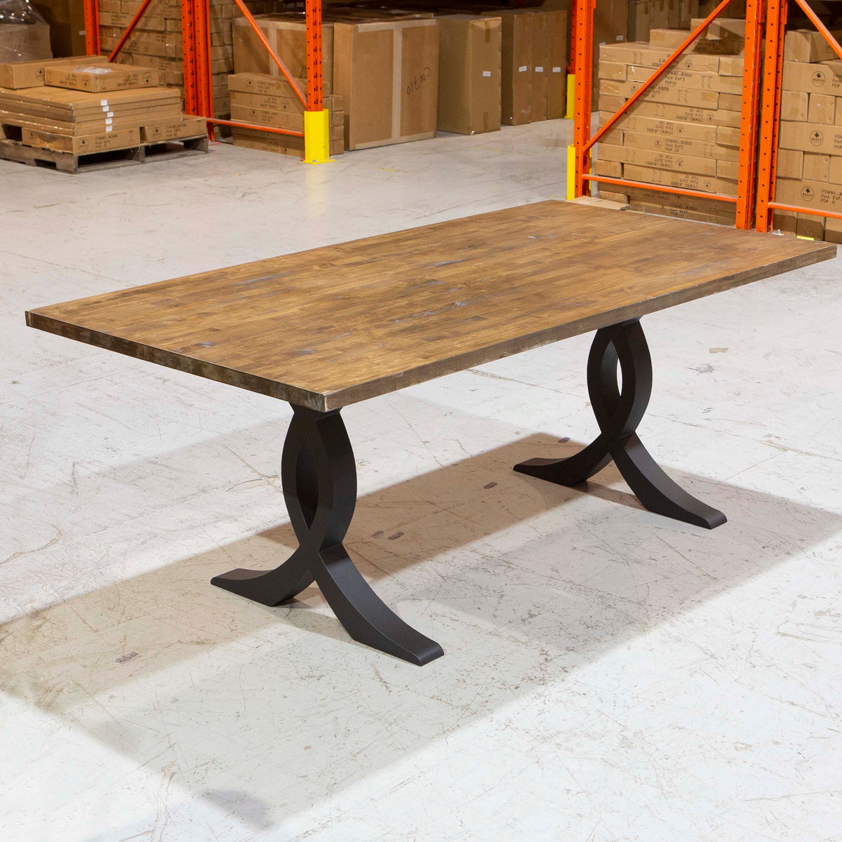 rope-shaped dining table legs
