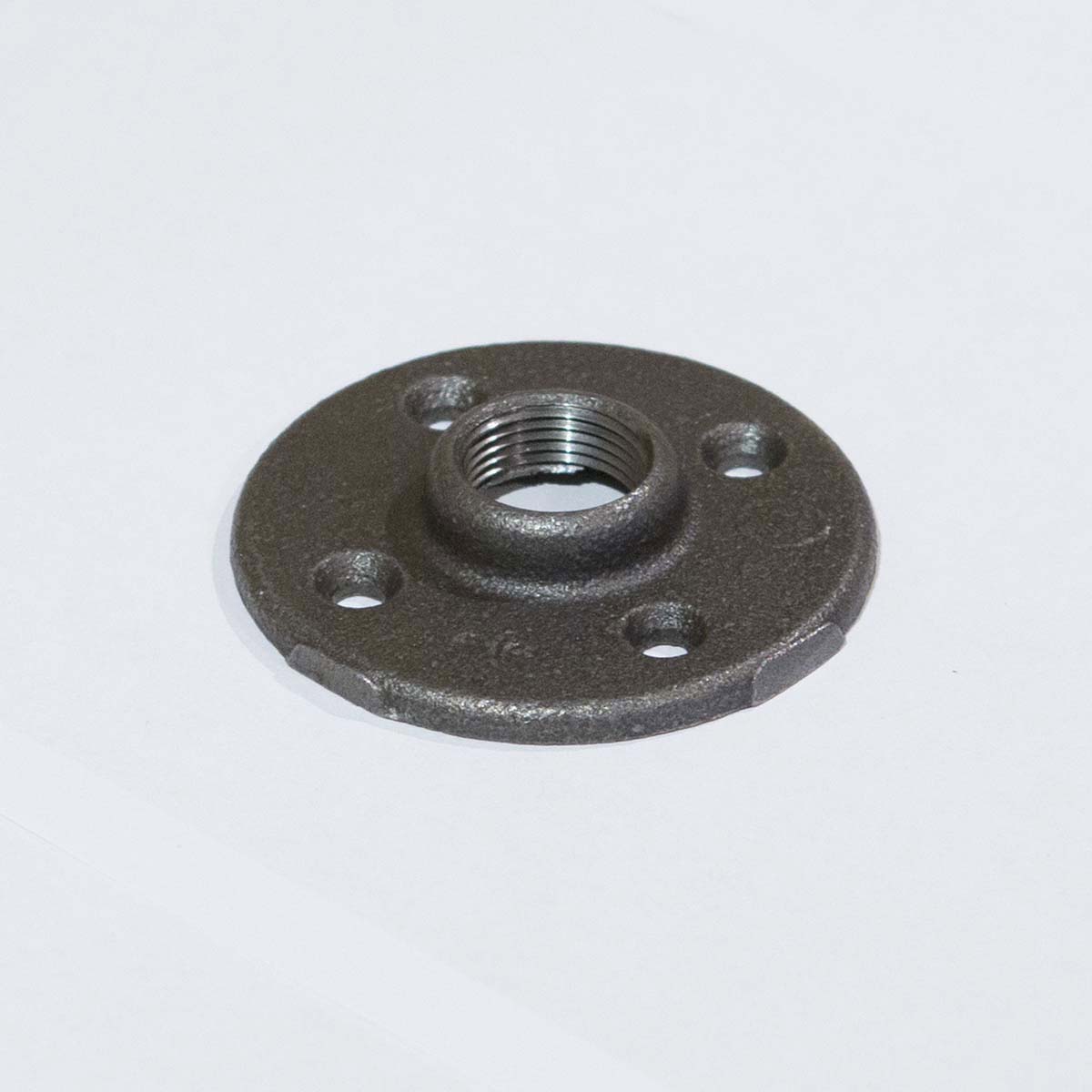 * BF3400 Black Iron Fitting, Floor Flange 3/4" - RustyDesign