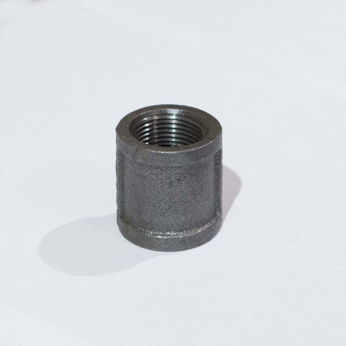 BF3420 Black Iron Fitting, Coupling 3/4" - RustyDesign