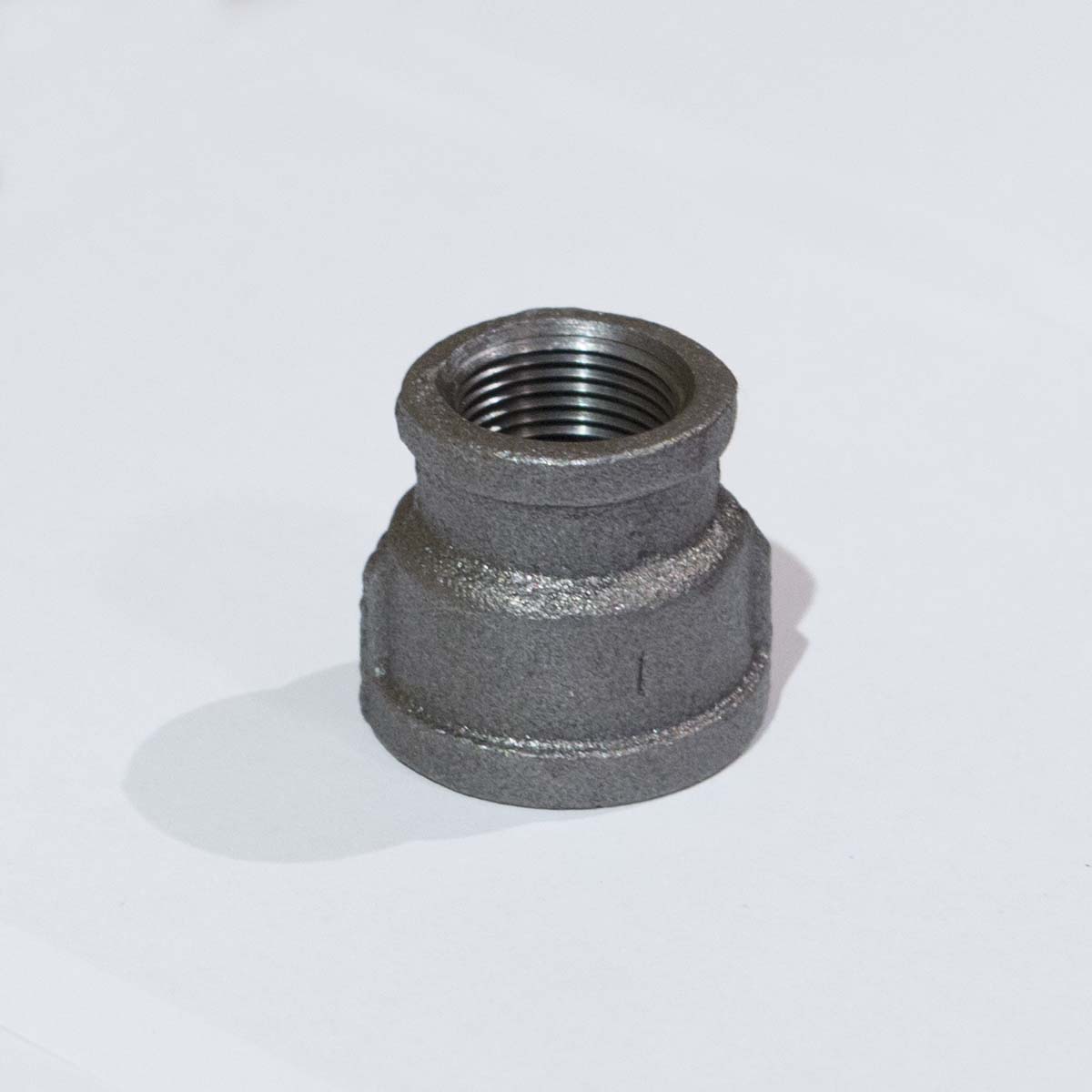 BF3422 Black Iron Fitting, Reducer 1" to 3/4" - RustyDesign