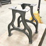 table legs made in cast iron, for dining table