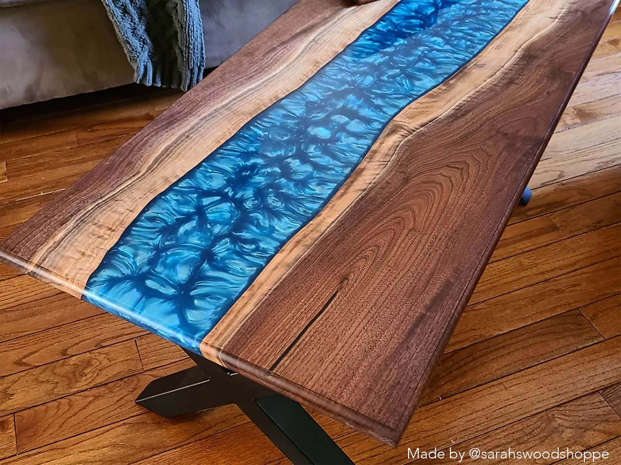 Epoxy resin water table online